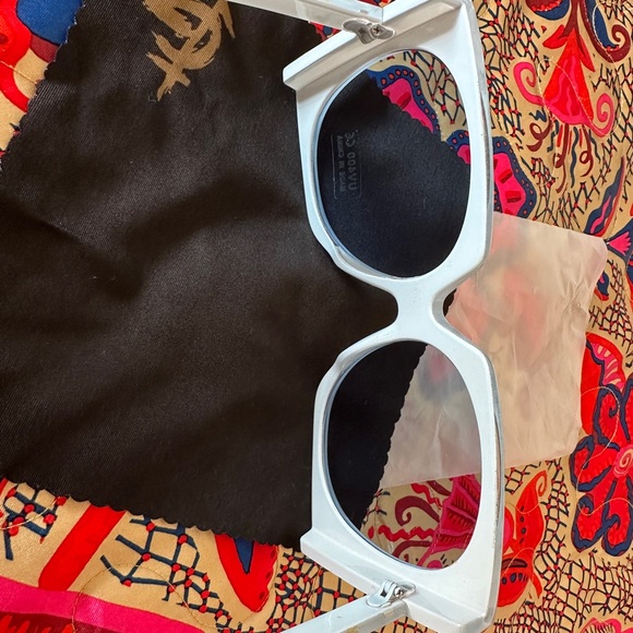 Judah Sunglasses by Gold the Label - Picture 9 of 14